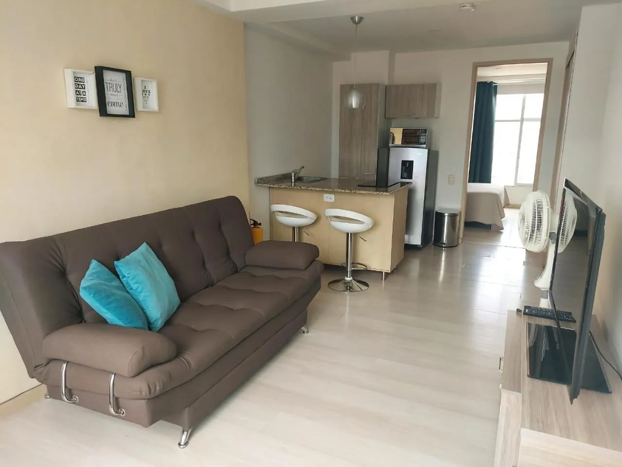 Lovely One Bedroom Condo In Beautiful Laureles Medellin 0*,