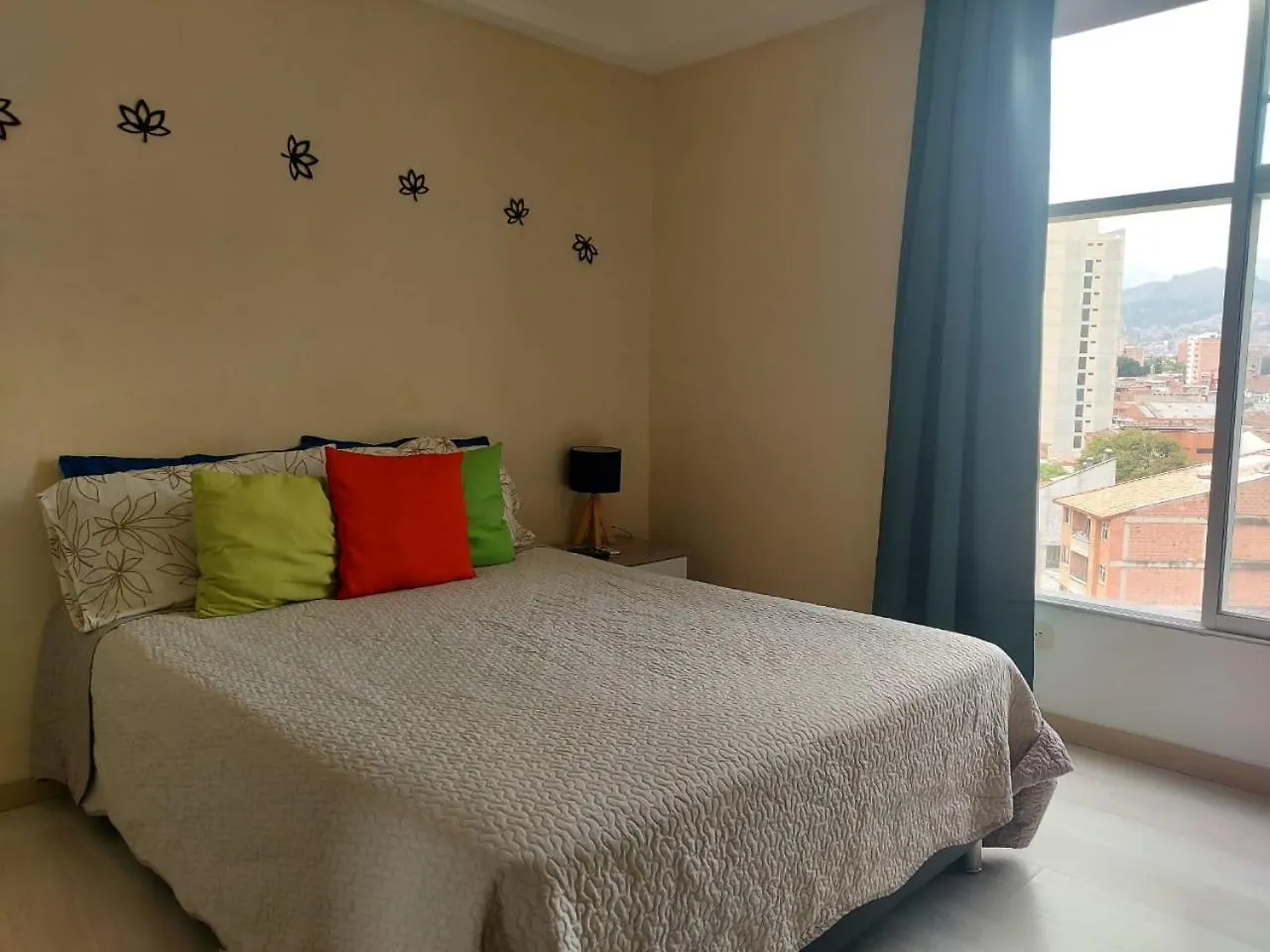 Lovely One Bedroom Condo In Beautiful Laureles Medellin Apartment