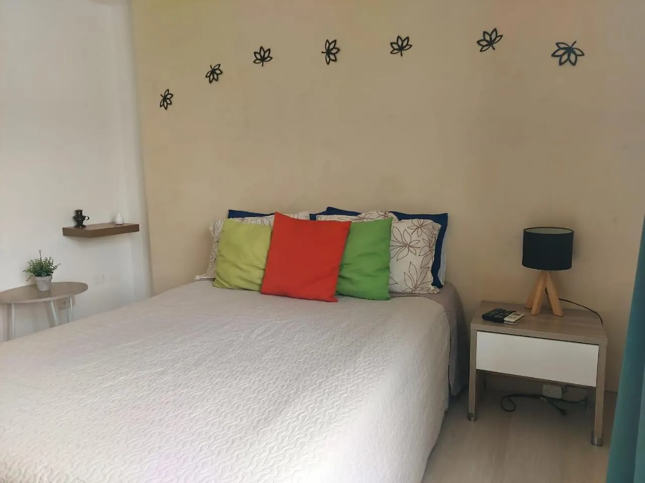 Lovely One Bedroom Condo In Beautiful Laureles Medellin