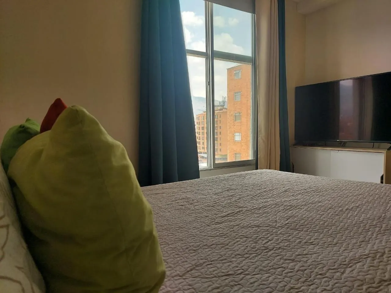 Lovely One Bedroom Condo In Beautiful Laureles Medellin Colombia